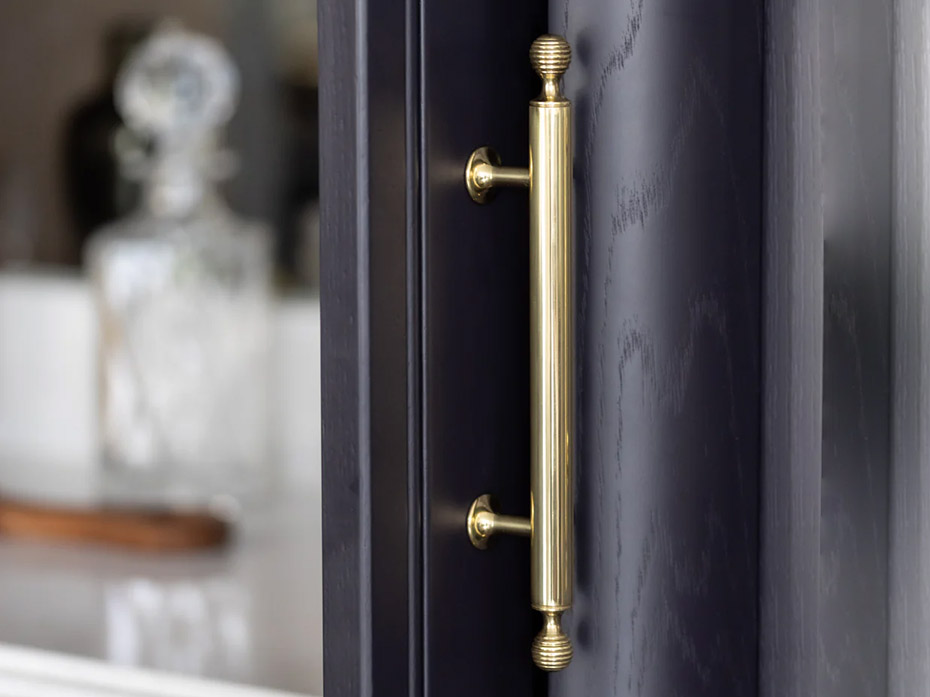 Мебельная ручка-скоба Armac Martin Merrick 234 мм матовая бронза