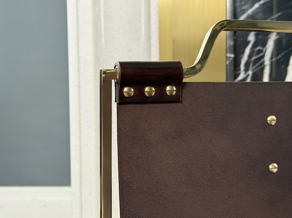 Дровница с кожаной вставкой FG-12054 полированная латунь