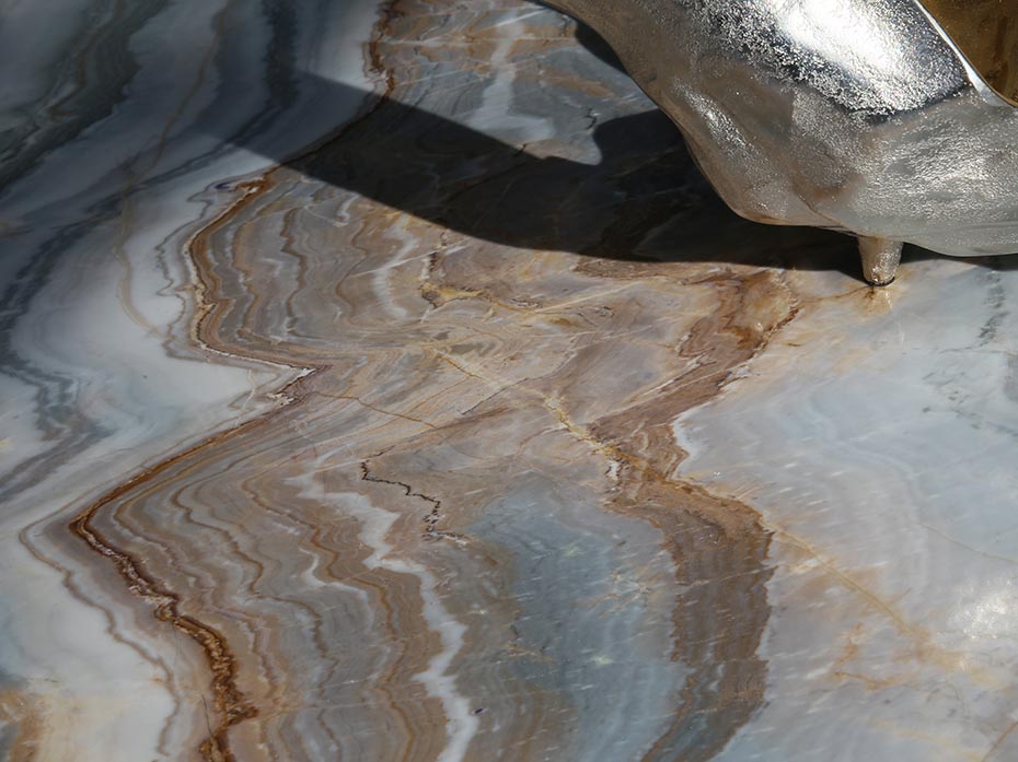 Стол обеденный овальный лодка Ar-Deco Furnitek FG-053 столешница из натурального мрамора цвет Calacatta Cielo