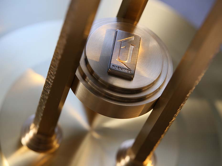 Стол кофейный круглый Furnitek FG-057 цвет столешницы Atlantic Blue