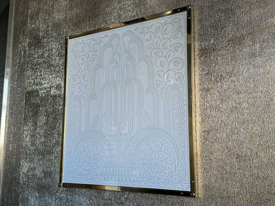 Картина со стеклом FURNITEK FG-301 в латунной раме фон белый