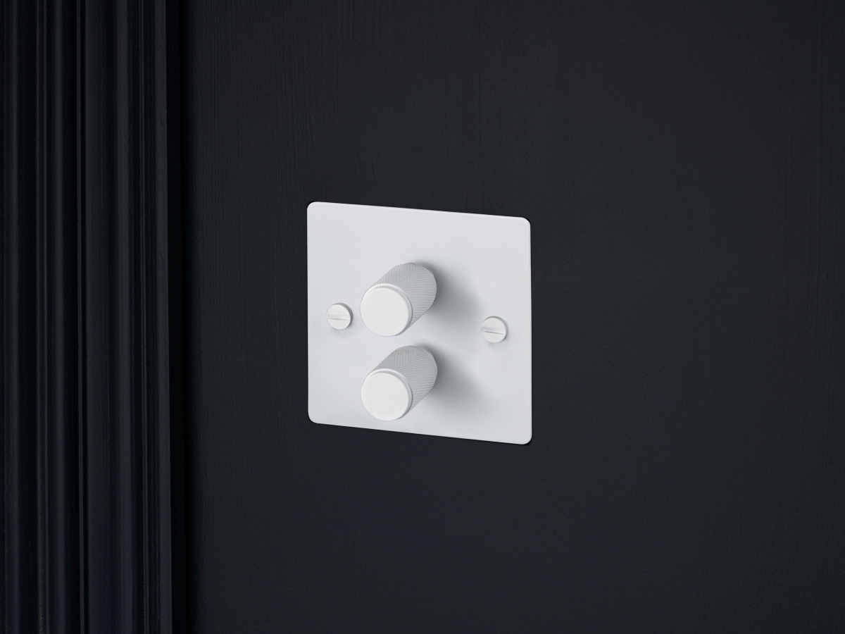 Диммер Buster & Punch двойной UK-DI-CO-2G-WH-A белый