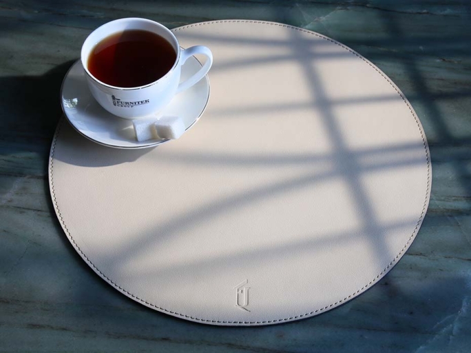 Сервировочная салфетка FURNITEK FG-03002 на стол из натуральной кожи и замши круглая 350мм