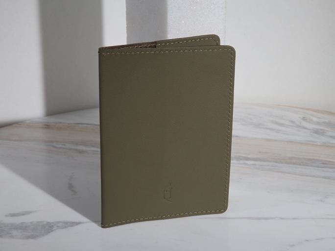 Обложка на паспорт FURNITEK модель FG-02021 из натуральной кожи цвет зелёный