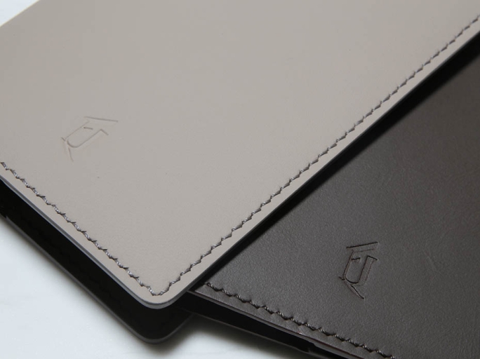 Обложка на паспорт FURNITEK модель FG-02024 из натуральной кожи цвет серо-бежевый