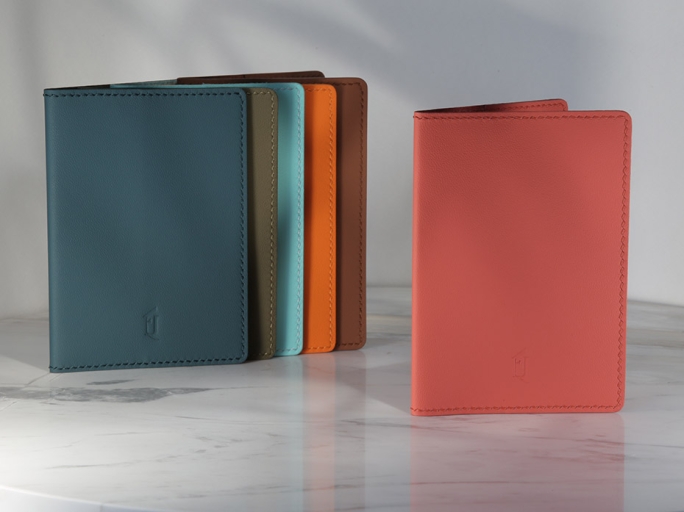 Обложка на паспорт FURNITEK модель FG-02026 из натуральной кожи цвет оранжевый