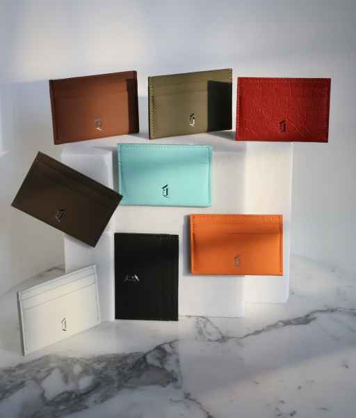 Картхолдеры ручной работы из натуральной кожи