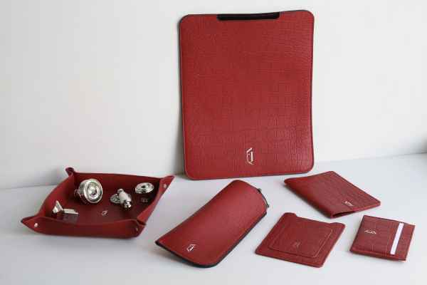 Аксессуары ручной работы из кожи